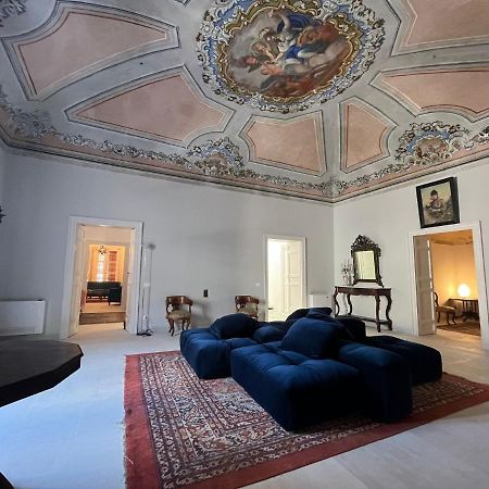 Palazzo Triolo - Dimora Di Charme Bed & Breakfast Корлеоне Екстериор снимка