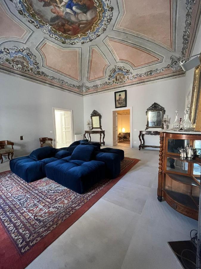 Palazzo Triolo - Dimora Di Charme Bed & Breakfast Корлеоне Екстериор снимка
