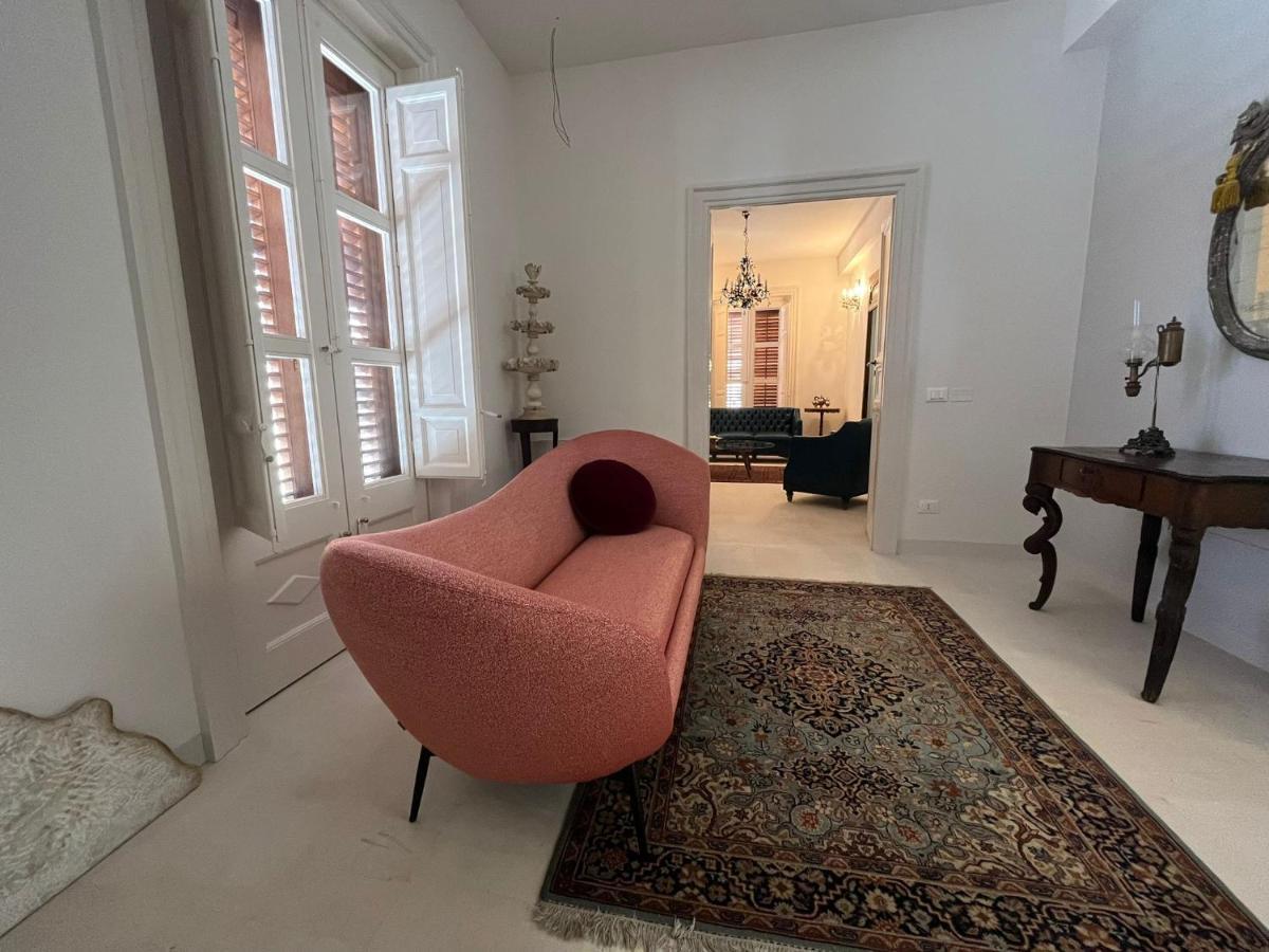 Palazzo Triolo - Dimora Di Charme Bed & Breakfast Корлеоне Екстериор снимка